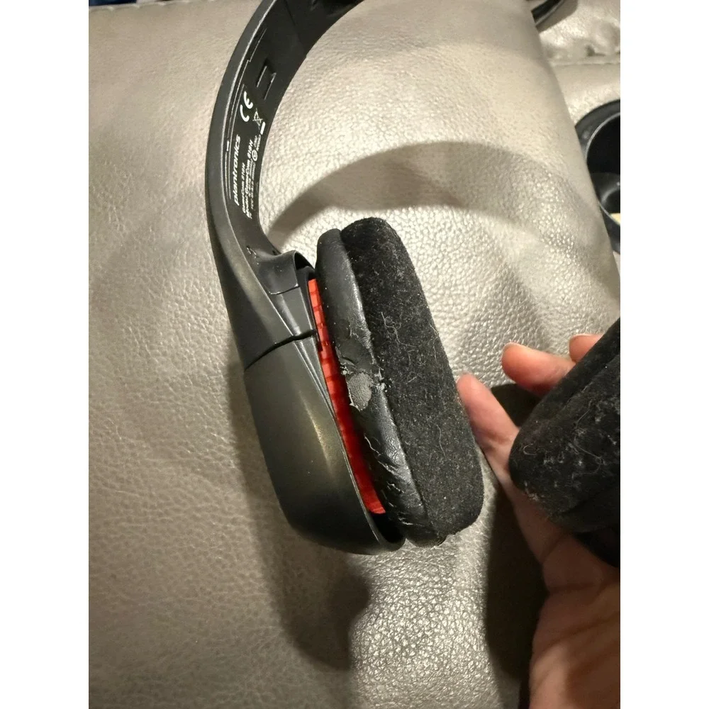 Plantronics‎ GameCom 818H Wireless Gaming Headset Black Red only
